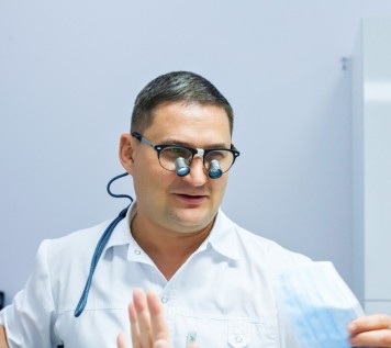 Стоматолог Лев Кирлинский